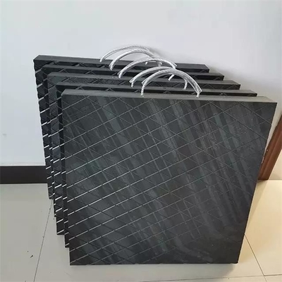Le HDPE en plastique Cribbing d'anti impact rigide noir bloque Crane Outrigger Pads Stack