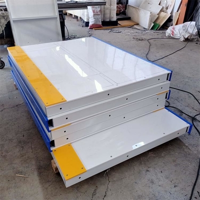 La barrière en plastique Dasher de Floorball de HDPE embarque le système pour des accessoires de piste de patinage