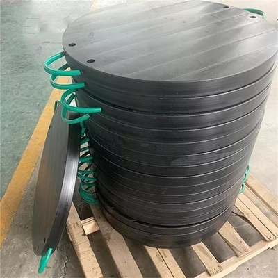 Protection ronde noire de tangon de Jack Foot Plate Plastic Crane de HDPE pour les grues mobiles