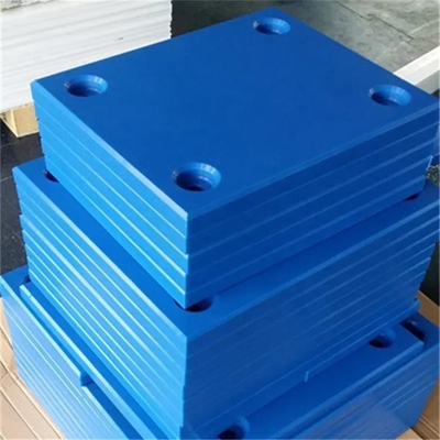 Incurvé la construction du visage en plastique d'amortisseur de dock capitonne UHMWPE Marine Dock Bumpers